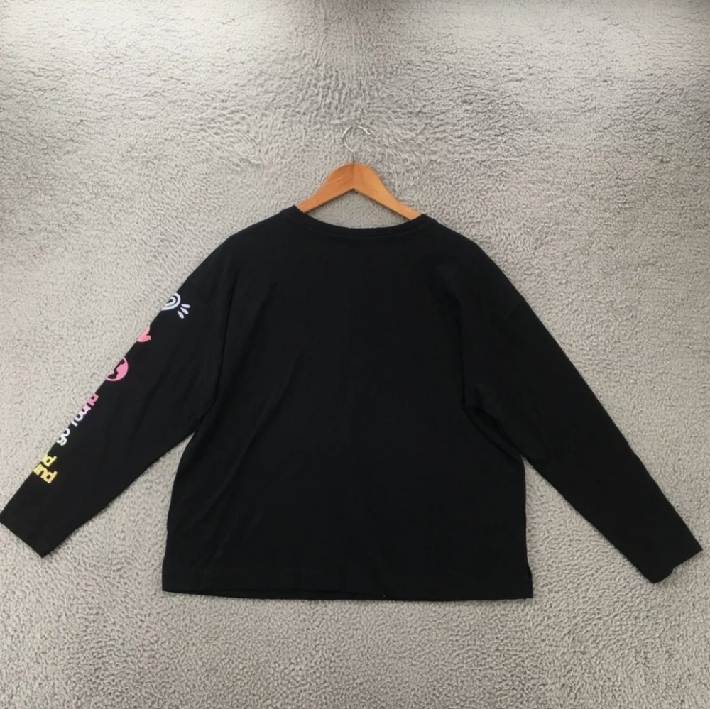 NWOT Women's Love Makes The World Go Round Old Navy Long Sleeve T-shirt - Picture 10 of 10